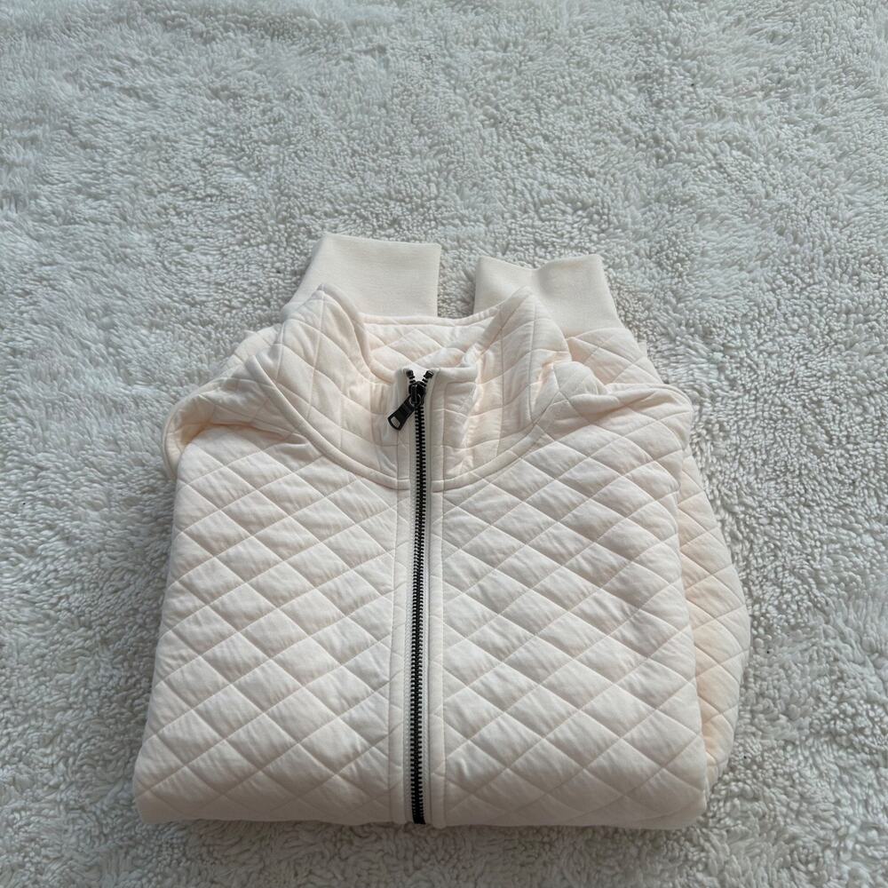 DSG Women's Cream Quilted 1/2 Zip Pullover Sz M Classic Athleisure Sporty Casual - Picture 1 of 7